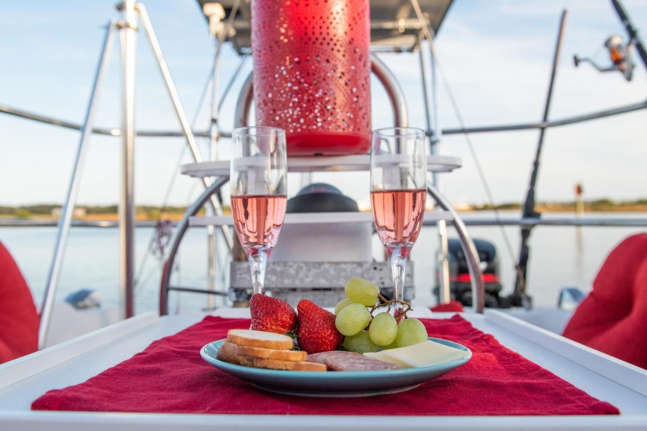 Romantic Escape In Downtown St Augustine Сент-Огастин Экстерьер фото